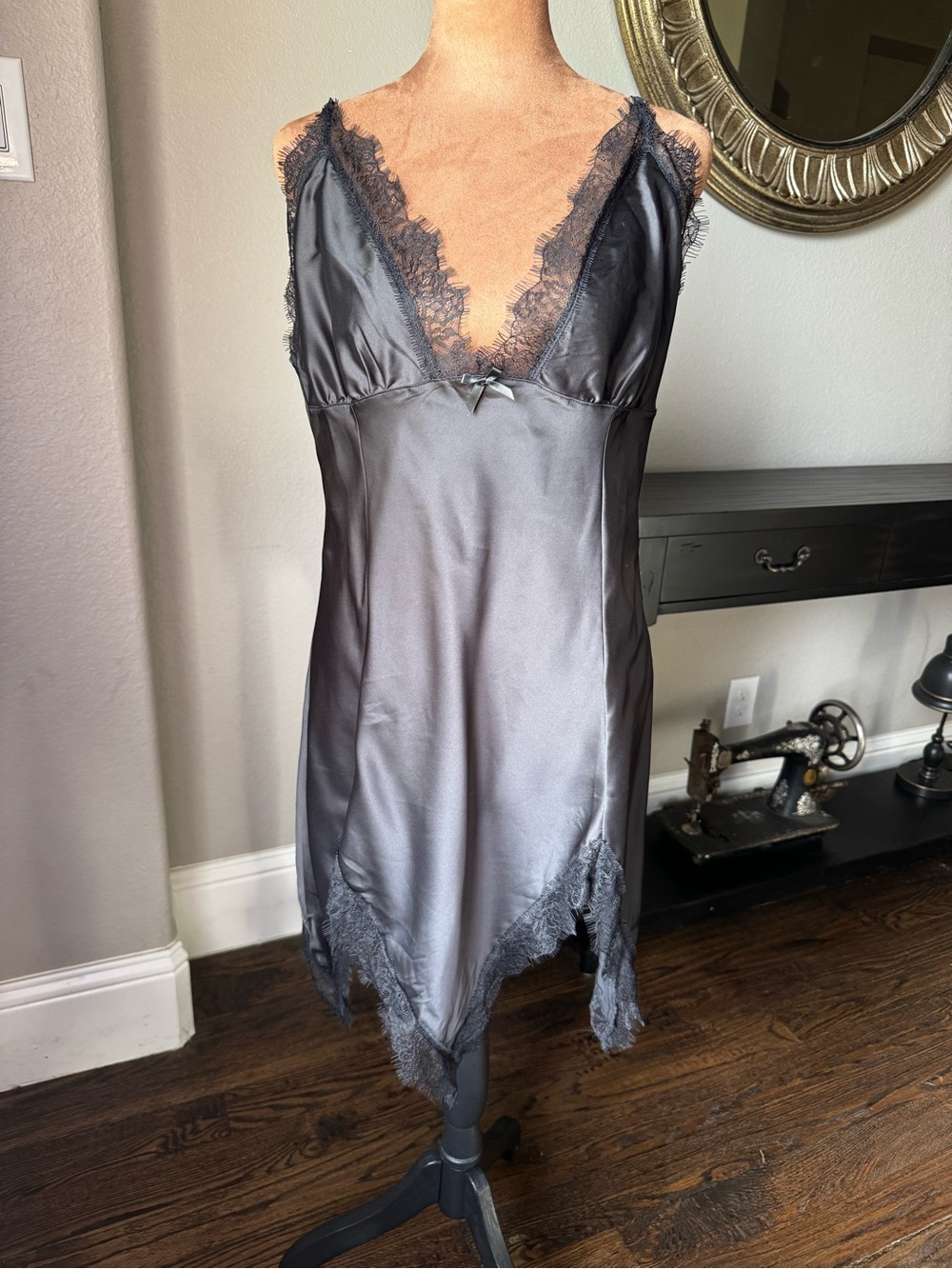 Killstar Fatal Farewell Black Nightdress |Satin Lace Trim LARGE Gothic Goth Alt - Picture 3 of 14
